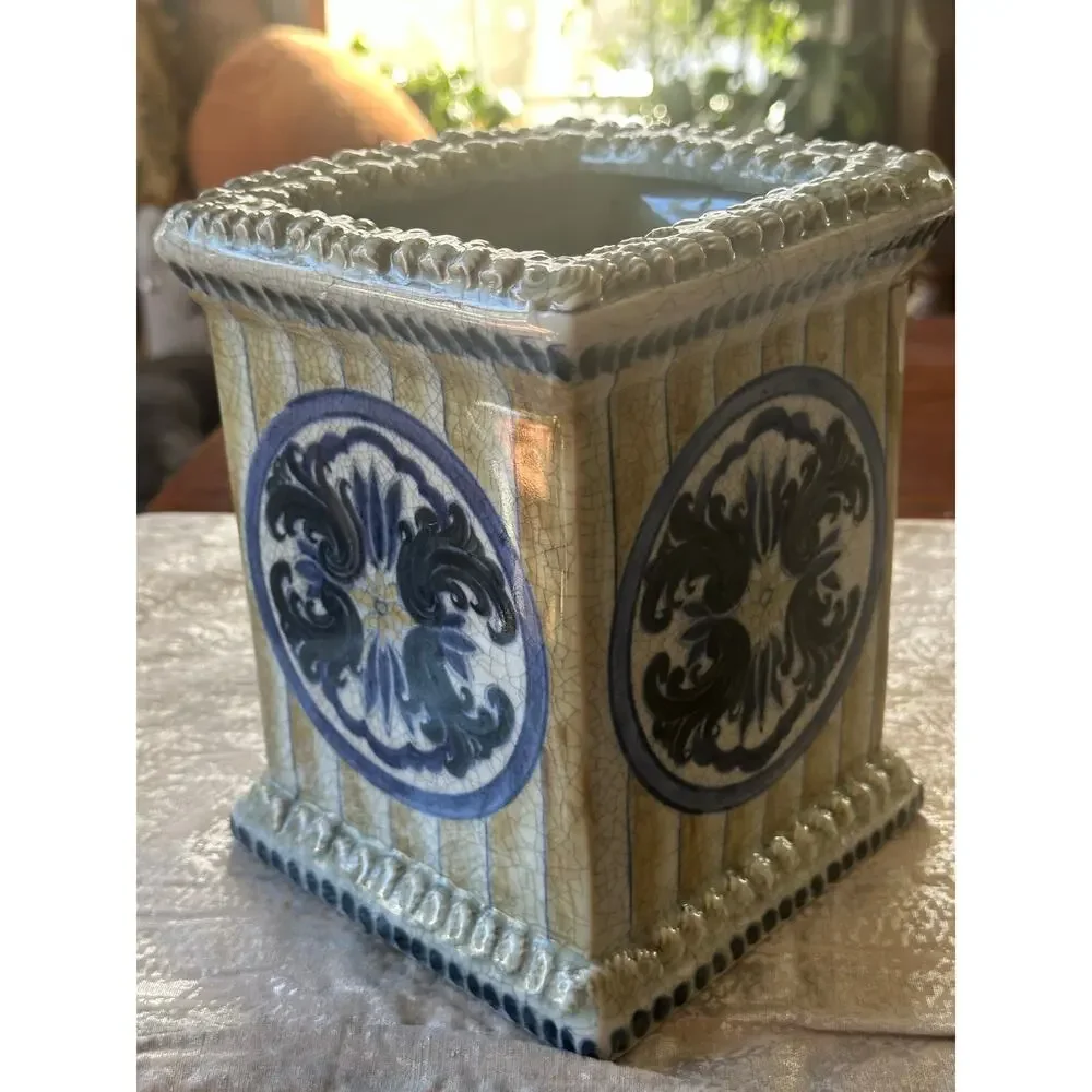 Maitland Smith Vintage Blue Porcelain Jar Chinoiserie Utencil holder square